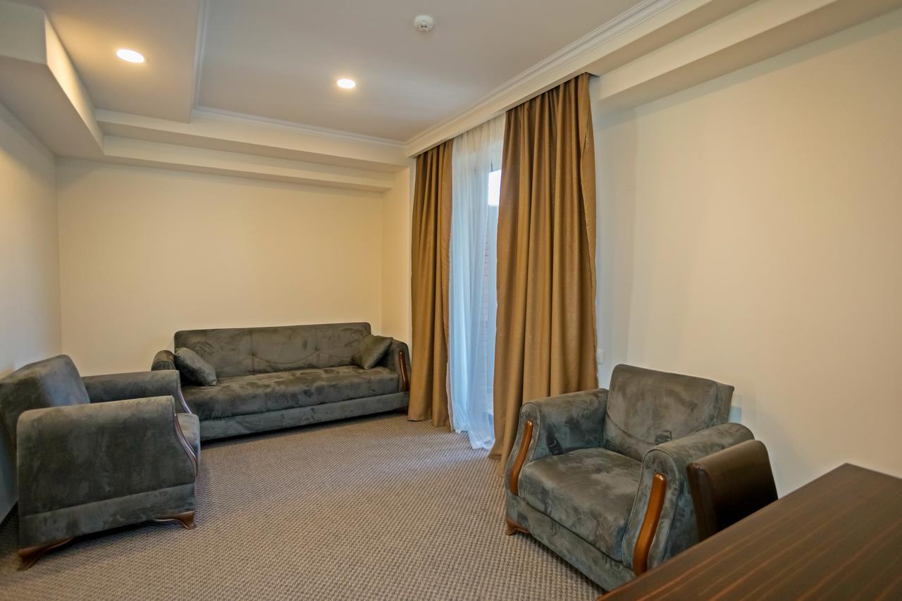 Hotel Genio Tbilissi Extérieur photo